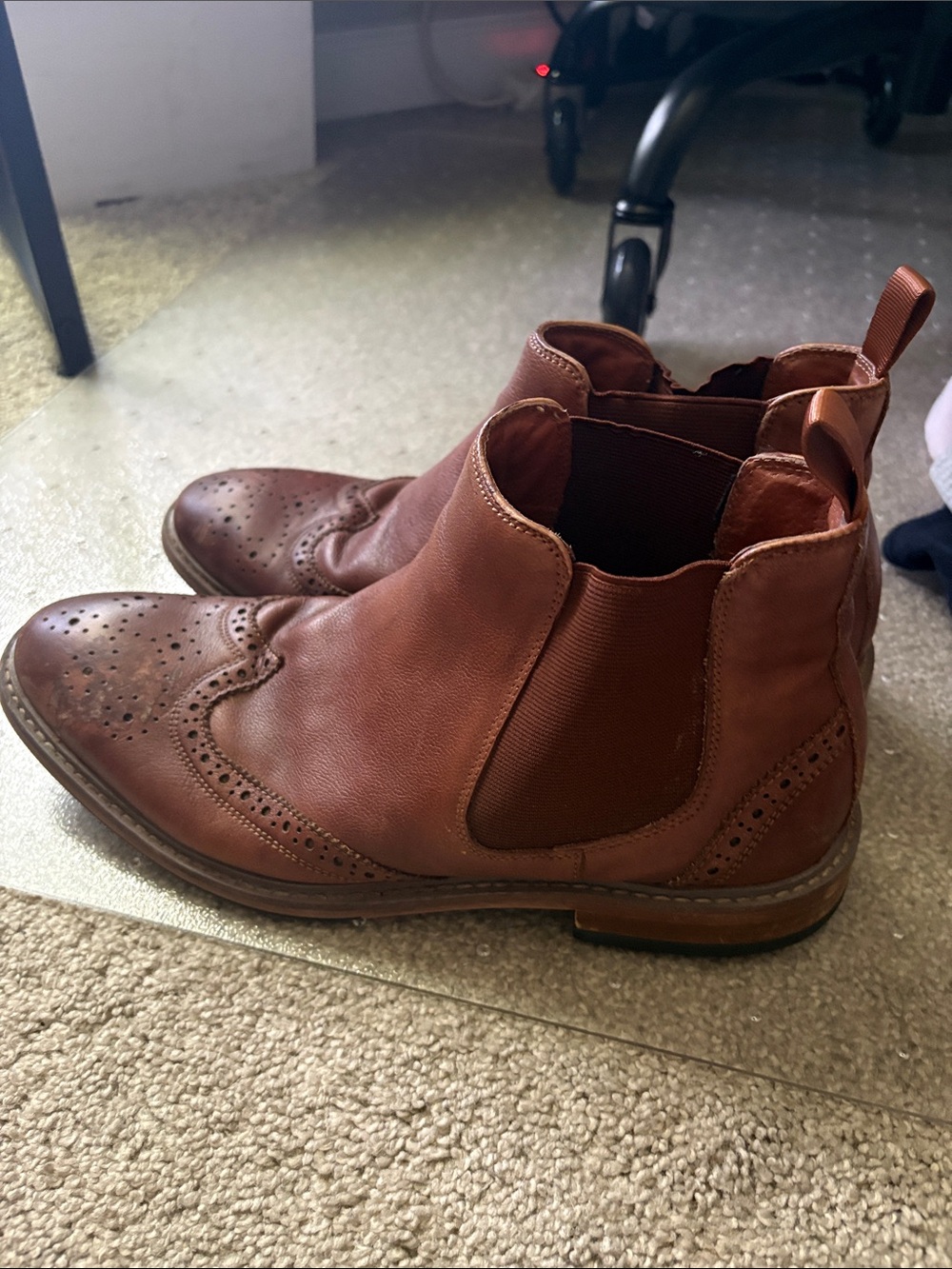 Florsheim Leather Wingtip Chelsea Boots